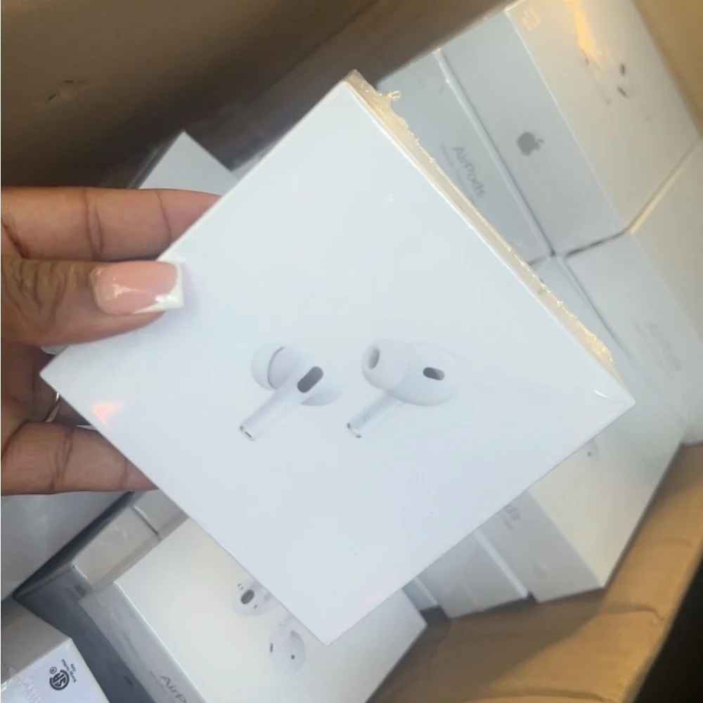 Apple AirPods Pro - Classic White